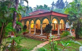 Saffronstays Aquamarina - 3Br Mediterranean Style Beachfront Villa With Pool, Lawns & Seafood Dining Near Nagaon Beach